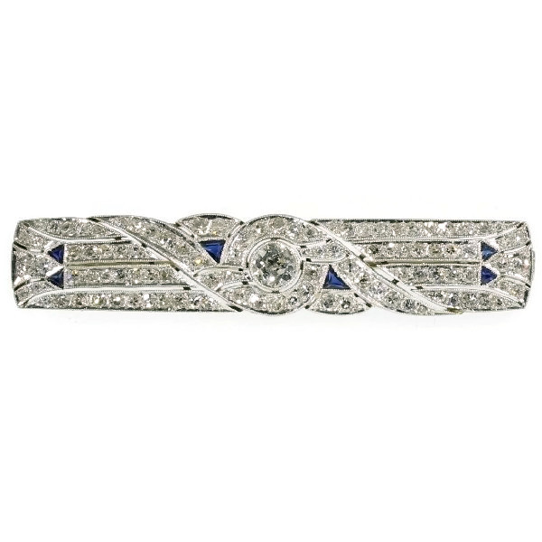 Platinum Art Deco style bar brooch from the fifties covered with diamonds